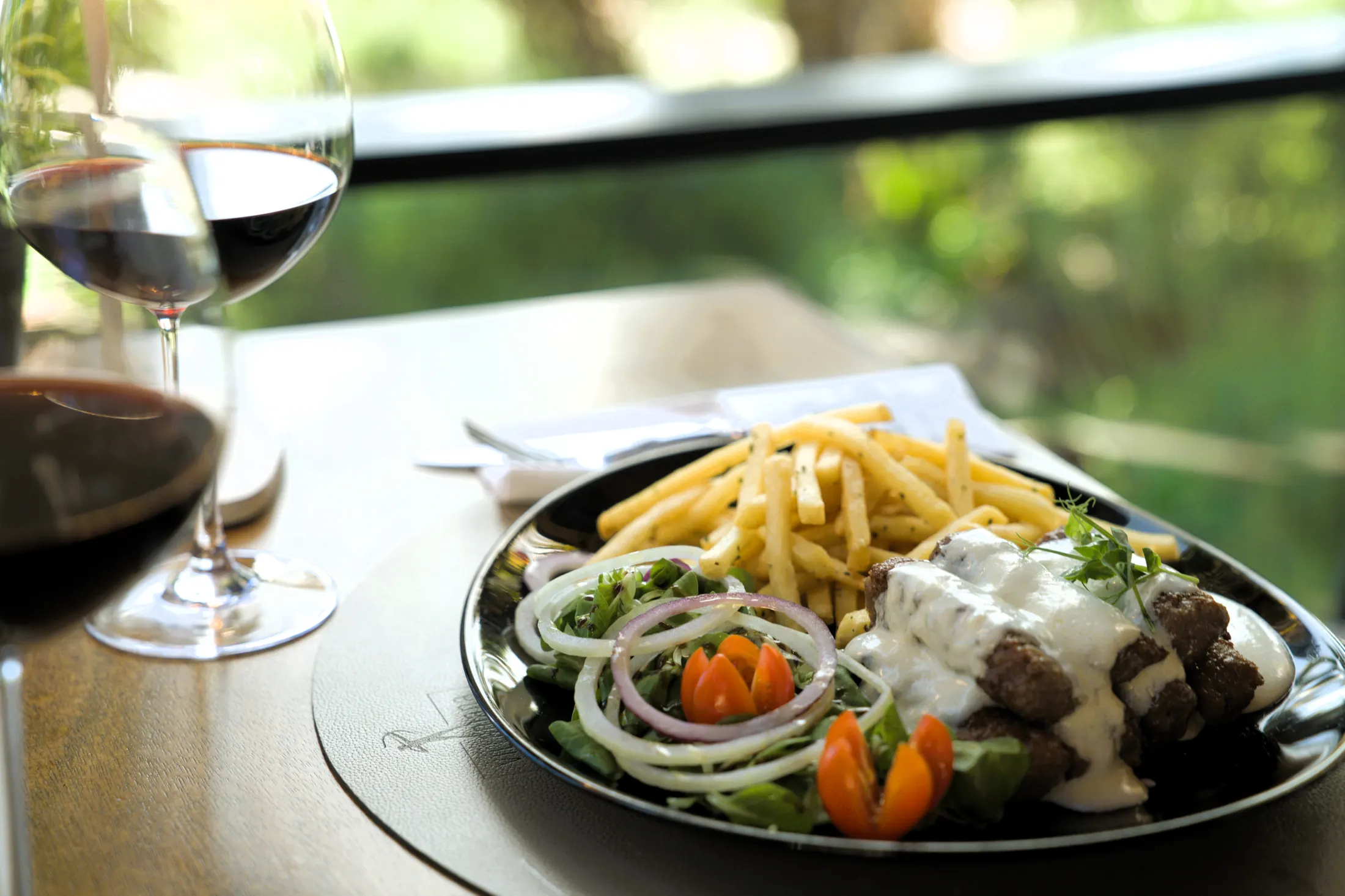 Ćevapčići in kajmak cream cheese sauce with french fries, Pizzeria Villa Diana, Lučac, Split