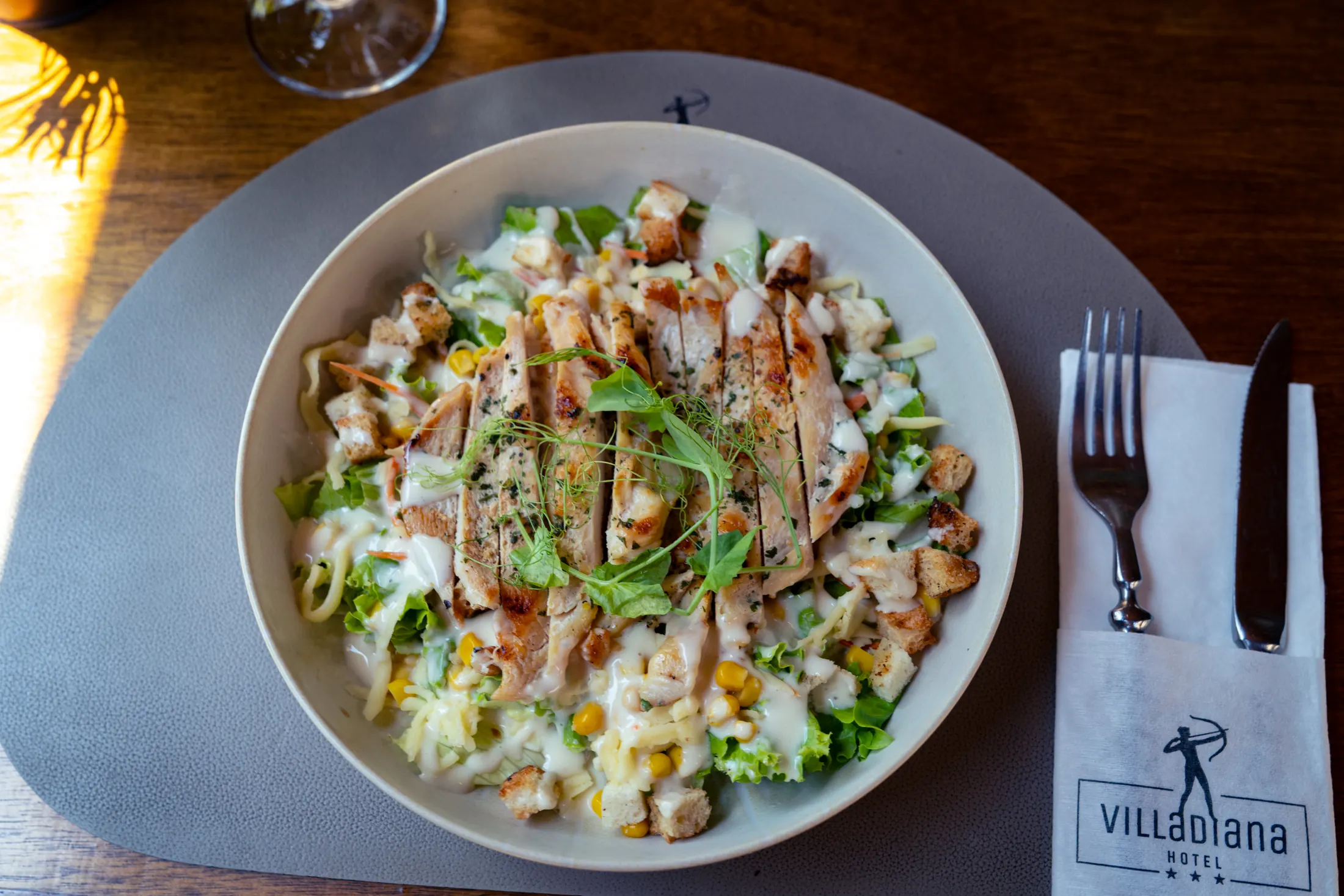Chicken salad, chicken, green salad, corn, tomato, croutons, dressing, Pizzeria Villa Diana, Lučac, Split
