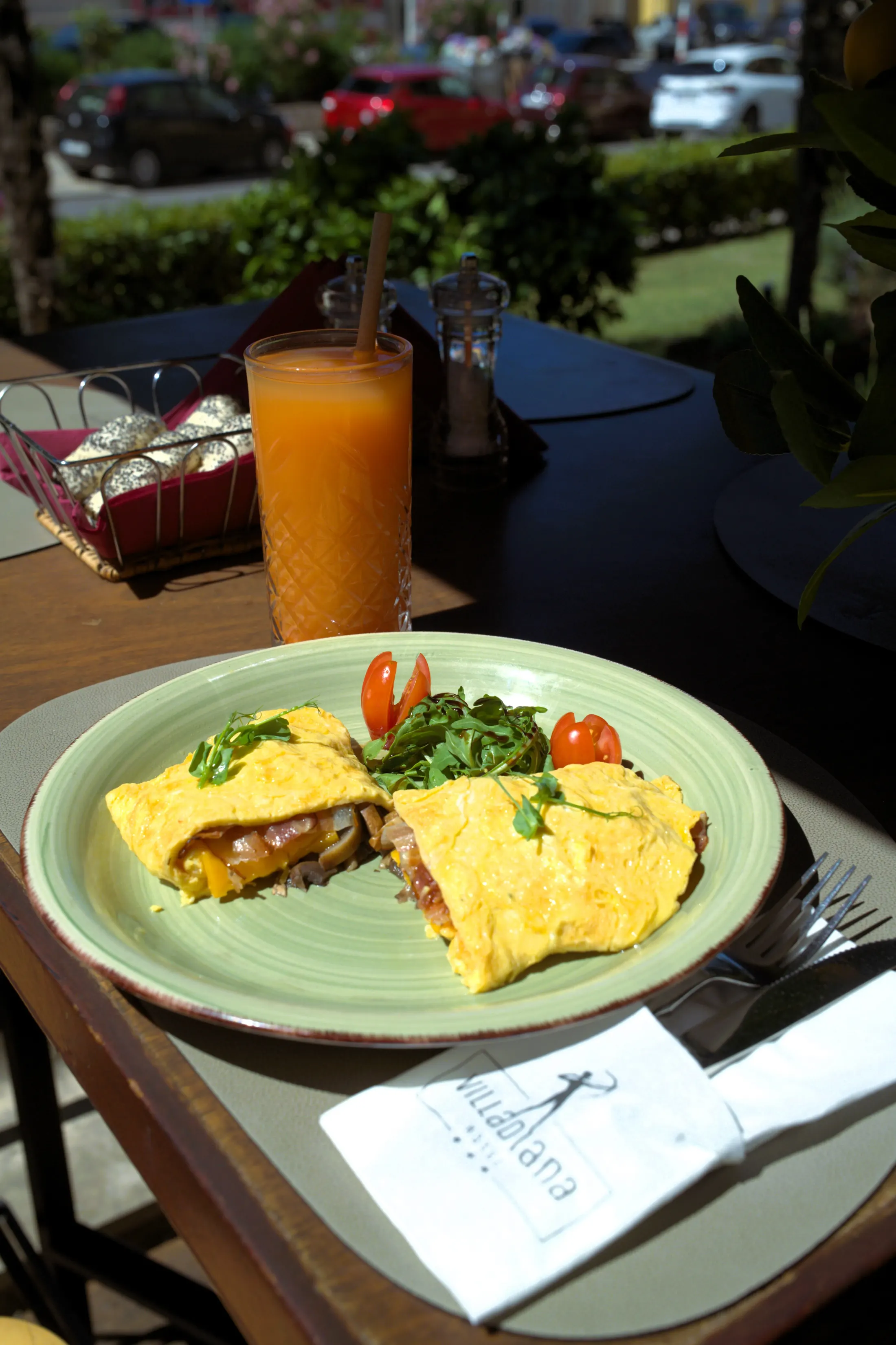 Omelette Diana, omelette prepared with 3 eggs, cheese, bacon, mushrooms, bread, Pizzeria Villa Diana, Lučac, Split
