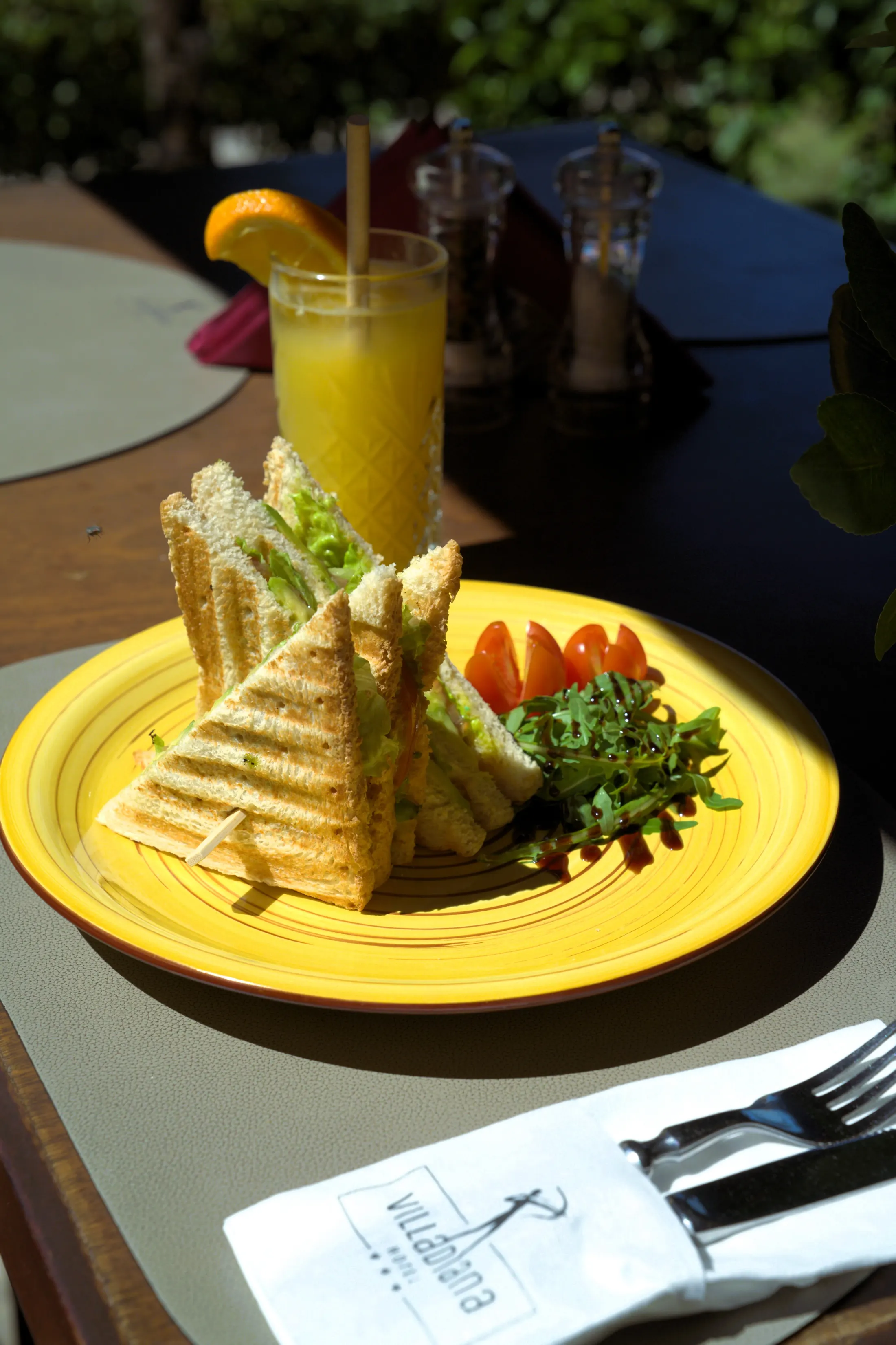 A triple toast with salad and fresh orange juice, Pizzeria Villa Diana, Lučac, Split
