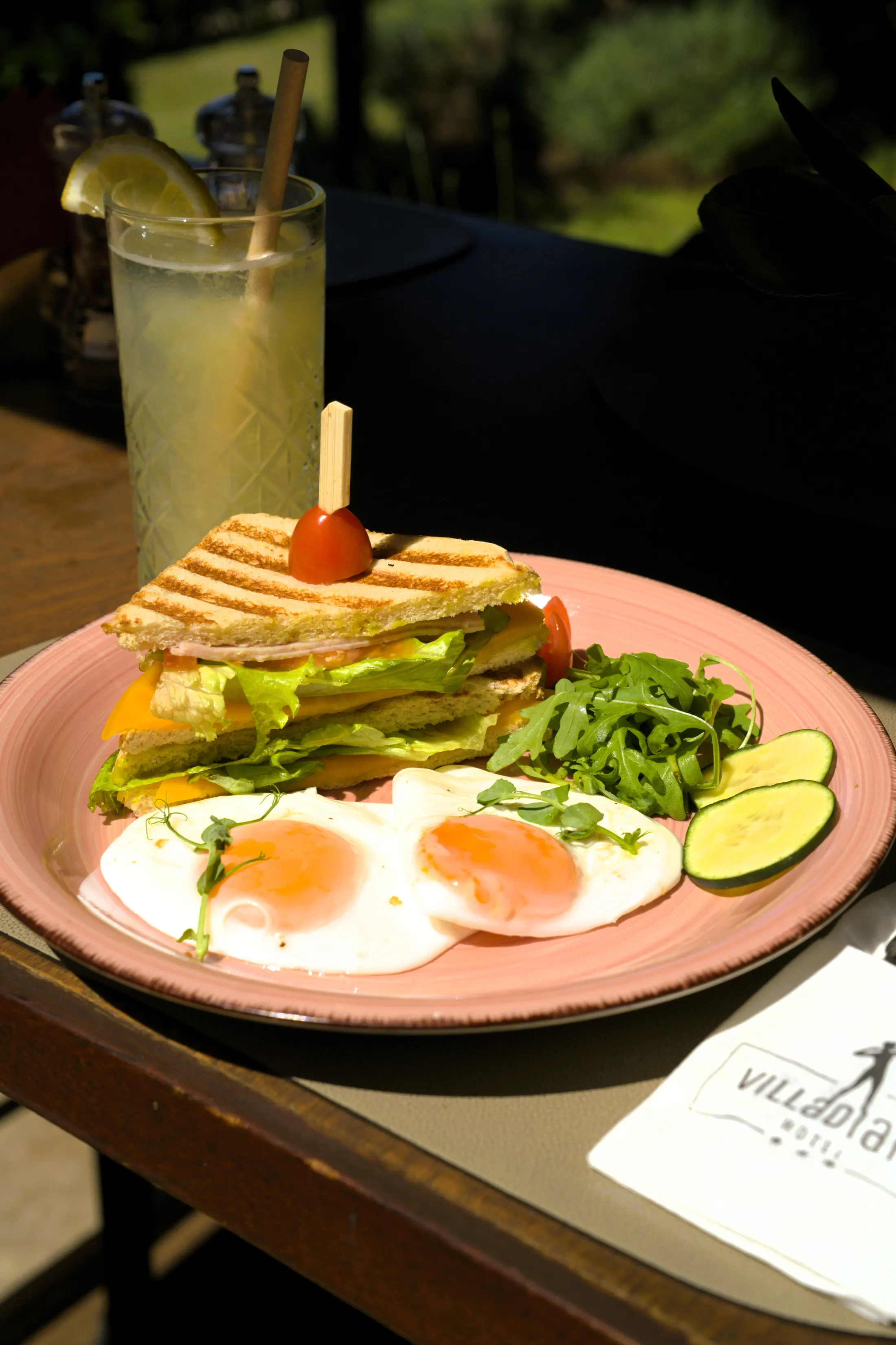 Toast with ham and cheese, with two fried eggs and rocket, Pizzeria Villa Diana, Lučac, Split
